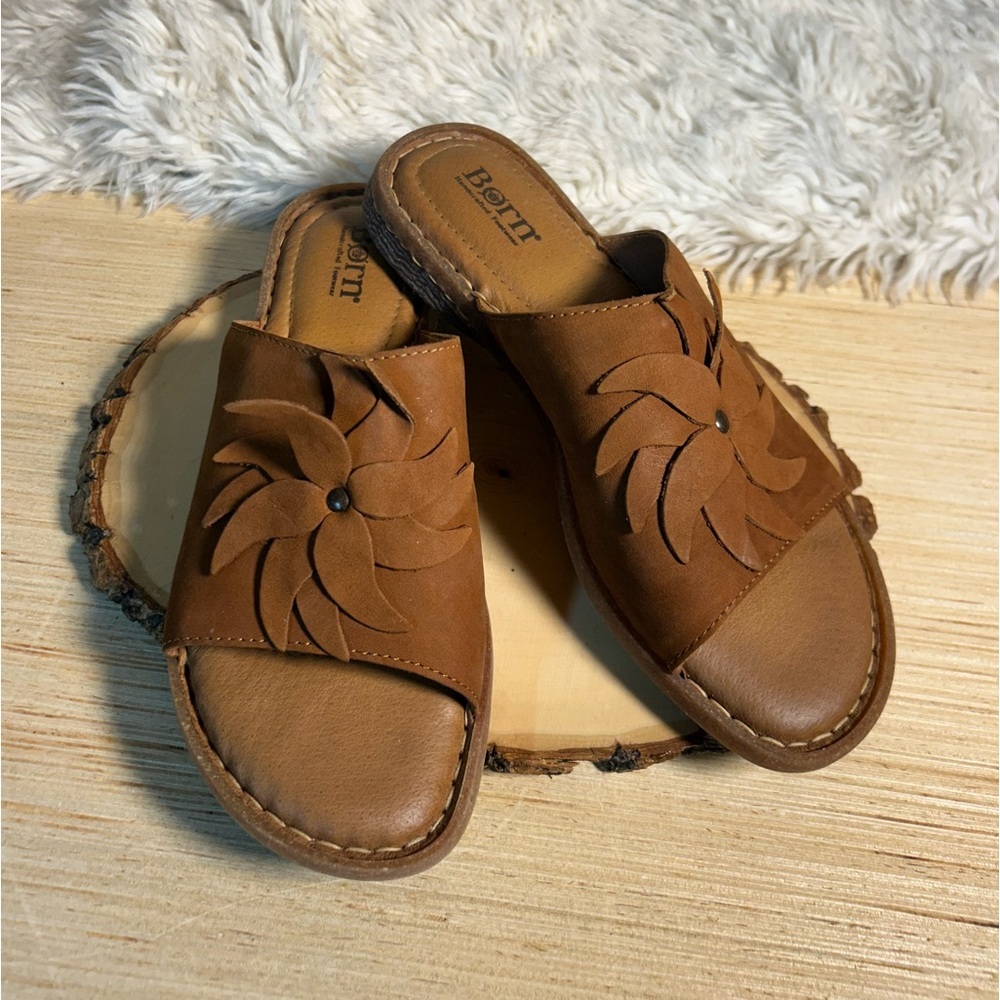 BORN tan maple leaf Monica Cutout Floral Leather Slide On Sandals Size 8 - Picture 2 of 6